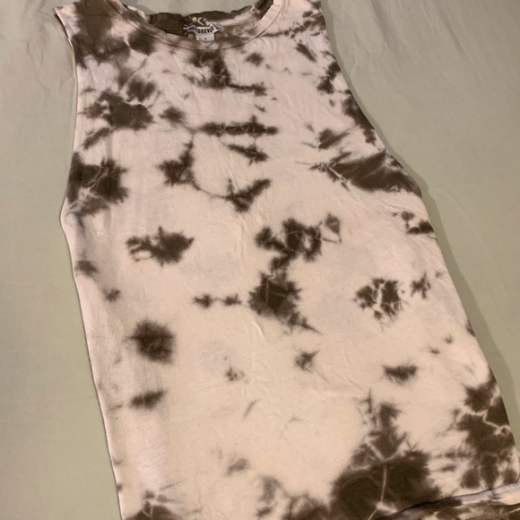 Forever 21 tie dye muscle tank w/arm cutouts - Picture 4 of 4